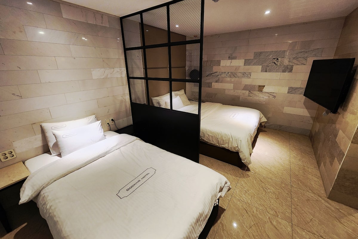 1 habitación, decoración personalizada y muebles diferentes