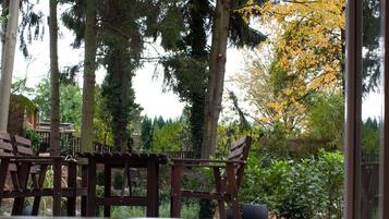 Spacious Flat & Terrace - 2 Rooms - Bath & Kitchen | Terrasse/Patio