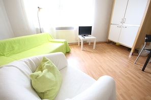 Budget Apartment - 2 Rooms - Kitchen & Bath | Näkymä huoneesta