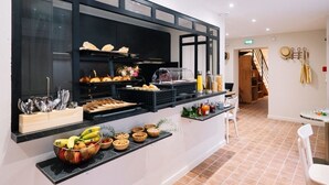 Desayuno buffet todos los días (con cargo)