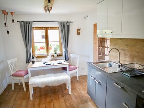 Kühlschrank, Ofen, Herdplatte, Geschirrspüler