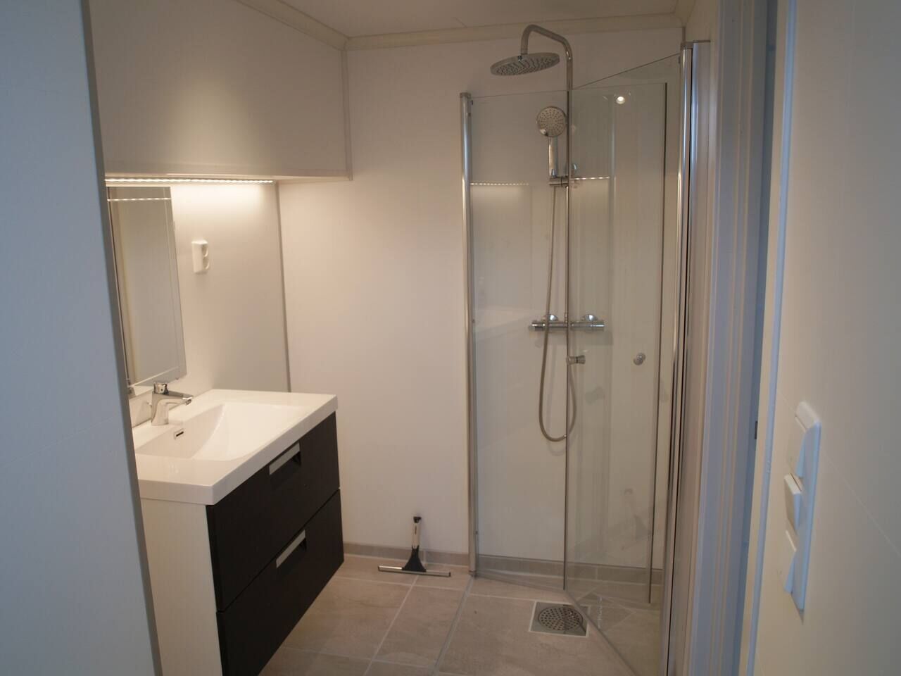 Douche, serviettes fournies