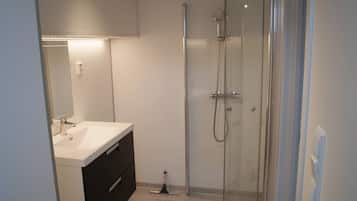 Douche, serviettes fournies