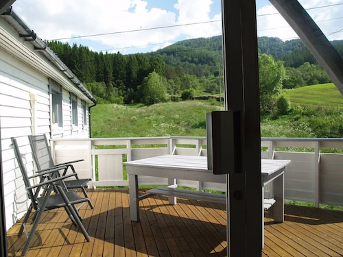 5 bedrooms, large apartment on farm, nice view and nature