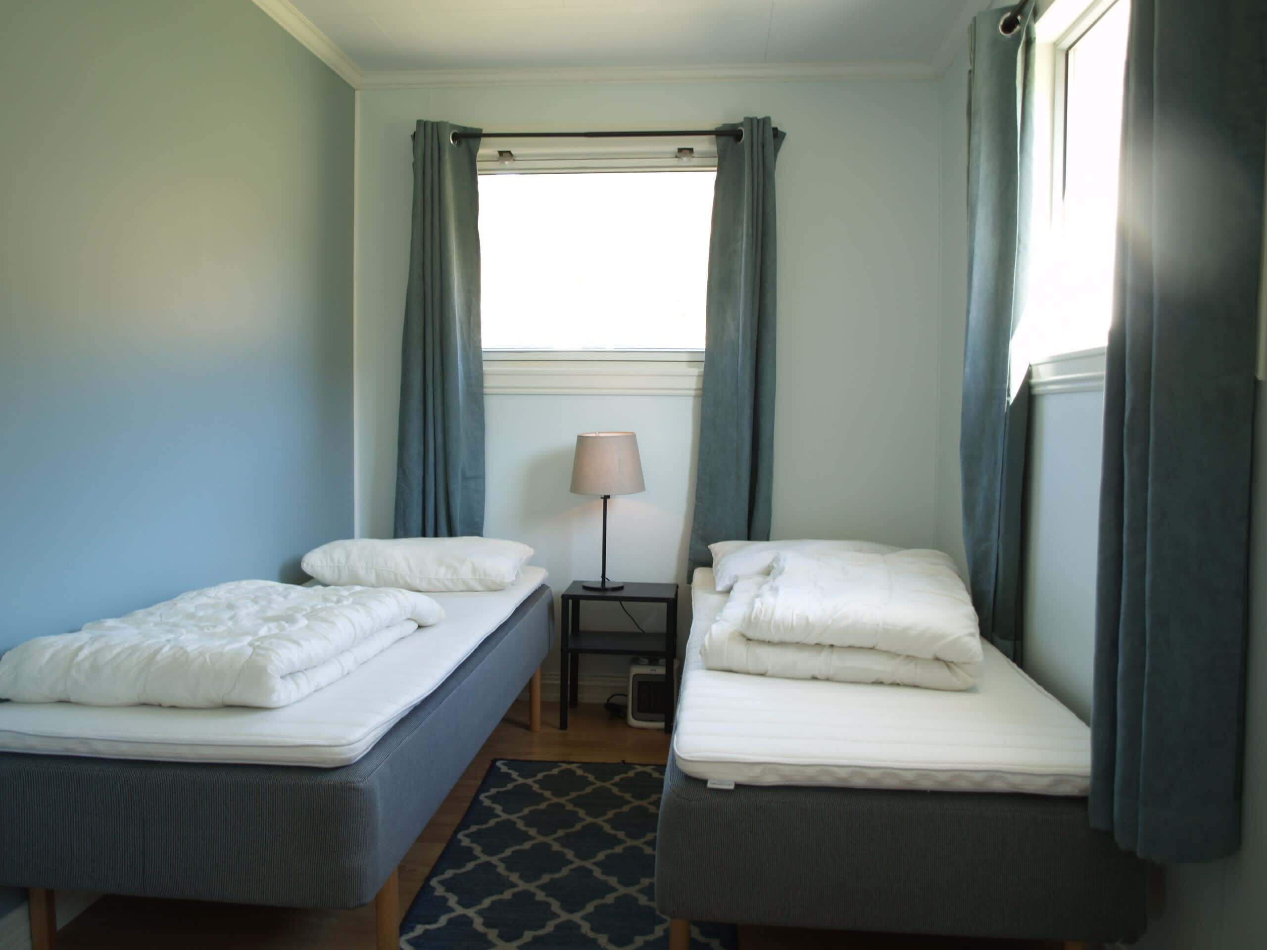 5 chambres, fer et planche à repasser, Wi-Fi, draps fournis