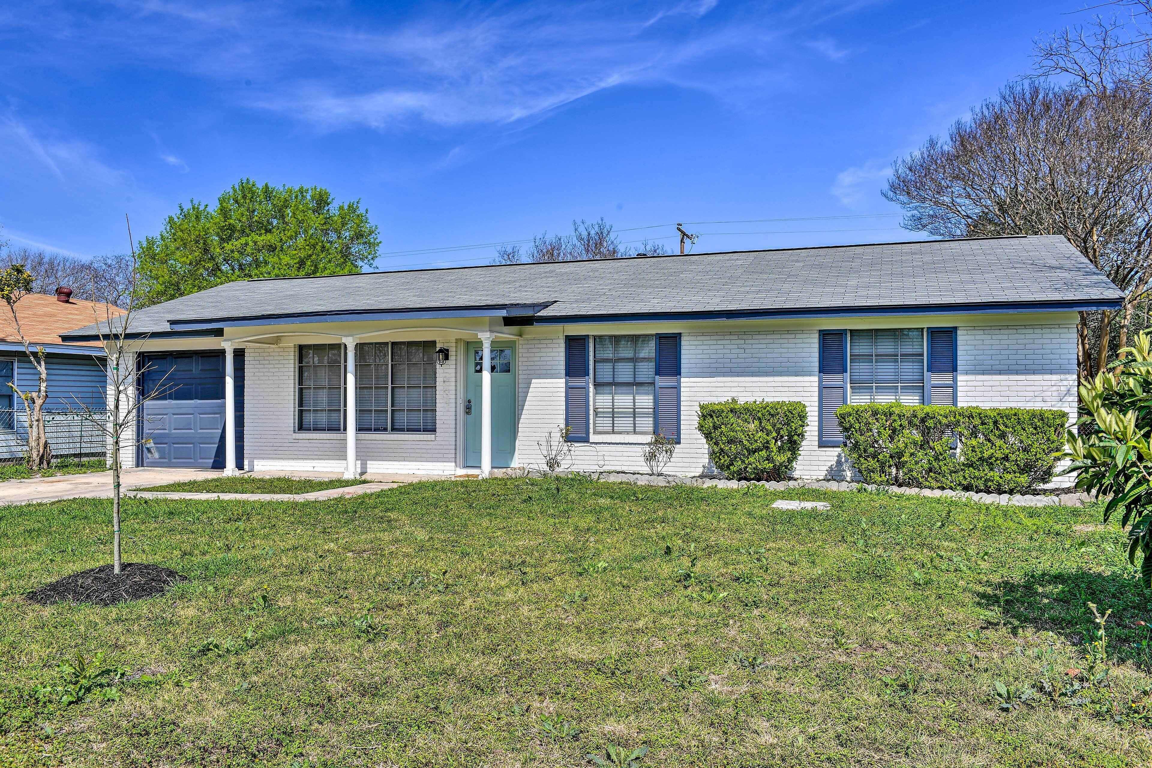 San Antonio Family Home - 9 Mi to Downtown!