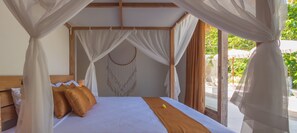 5 bedrooms, WiFi, bed sheets - Hidden Jewel in Bali - Villa with private chef and infinity pool (Tumbu)