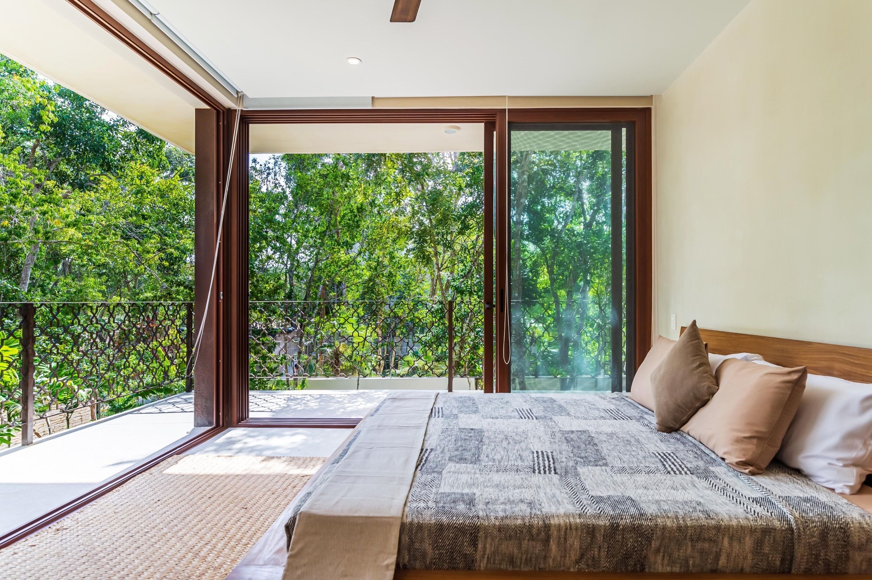 客房内保险箱、特色装修、特色家居、熨斗/熨衣板