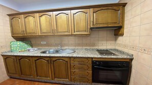 Fridge, oven, coffee/tea maker, toaster - Yuremar La Puntilla Apt  3 (Valle Gran Rey)