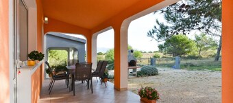 Holiday house Vir for 1 - 6 persons with 2 bedrooms - Holiday home