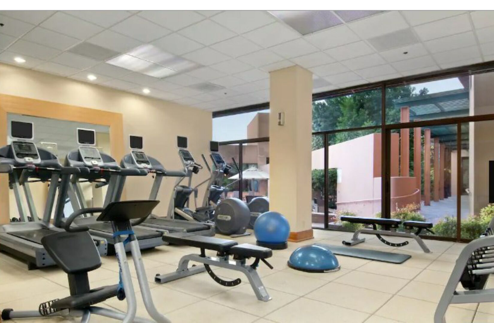 Spacious suite in San Antonio