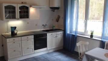 Refrigerador, microondas, horno, tostadora
