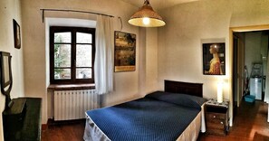 3 bedrooms, iron/ironing board, WiFi