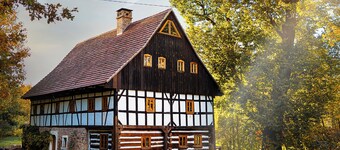 Chatka Zimorodka (Kingfisher Cottage) 1790 with sauna
