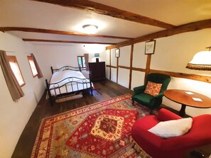 4 chambres, lit parapluie, Wi-Fi gratuit, draps fournis