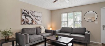 EASTON TOWNE CENTER 4 bed, 2 full bath home w/  big yard