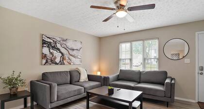 EASTON TOWNE CENTER 4 bed, 2 full bath home w/ big yard