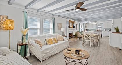 Oceanside Haven:- Home Steps to Beach w/ Massive 2 Story Deck & Hot Tub!