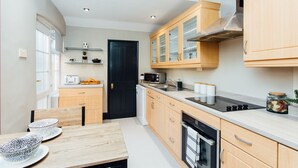 Unclassified image, 2 of 5, button - Beautifully finished house in Rugby (Rugby)