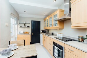 Private kitchen - Beautifully finished house in Rugby (Rugby)