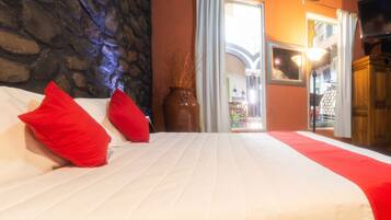 Superior Room | Minibar, desk, iron/ironing board, free WiFi
