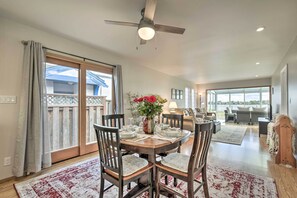 Dining - Ideally Located San Francisco Bay Home w/ Sunroom! (Alameda)
