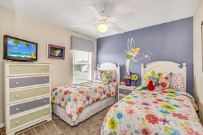 Villa (2615Emerald)