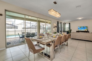 Villa (1513NASSAU) | Dining