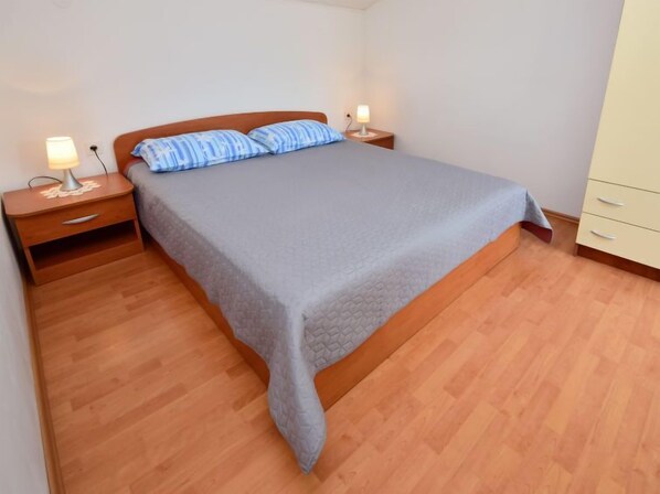 1 bedroom, free Internet