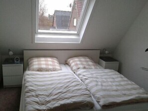 2 bedrooms, iron/ironing board