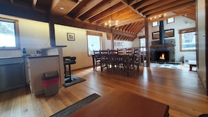 豪華公寓, 4 間臥室, 壁爐, 山間 | 房內用餐區