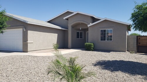 Little Casita, Big Comfort! Minutes from the border.