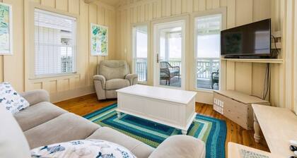 Laguna Harbor Cottage