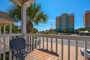 하우스 (Happy Ours (4/3)) | 발코니