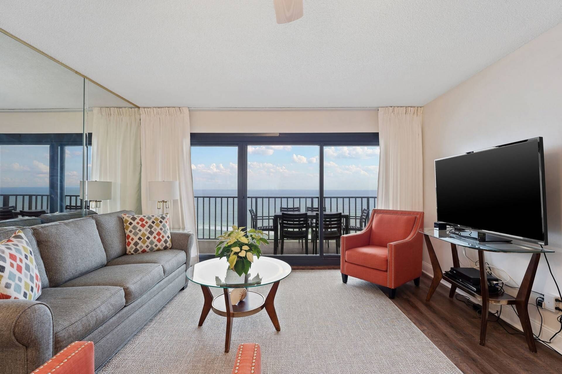 Condo, 2 Bedrooms (907) | Exterior