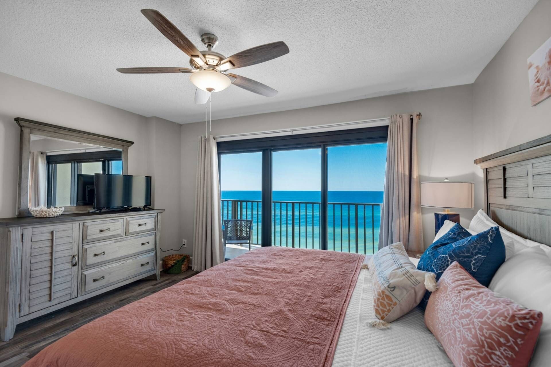 Condo, 3 Bedrooms (801) | 3 bedrooms