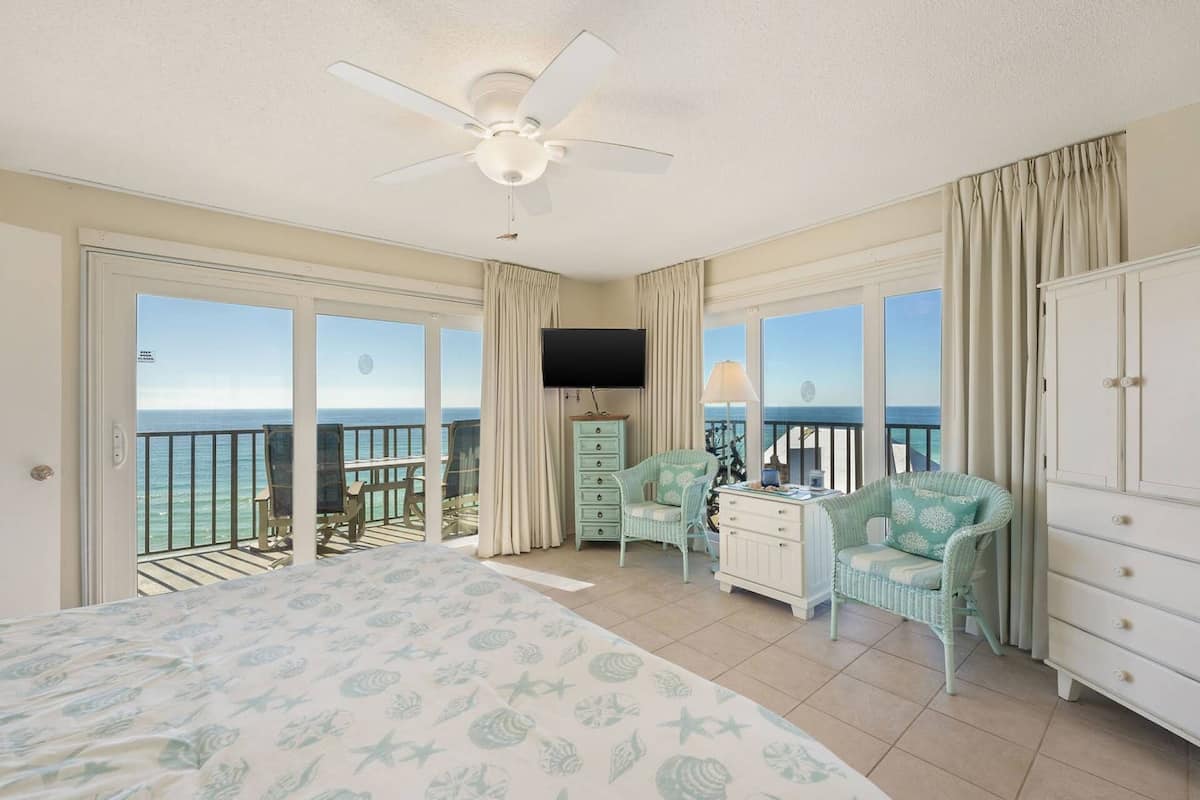 Condo, 3 Bedrooms (710) | 3 bedrooms