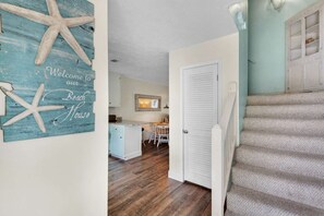 House (Good Times and Tan Lines (2/2)) | 2 bedrooms, free WiFi - Good Times and Tan Lines (Panama City Beach)