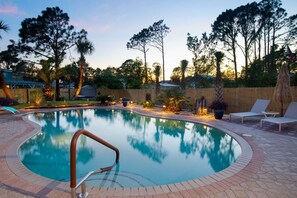 House (Tickled Turtle Beach House (3/2)) | Pool