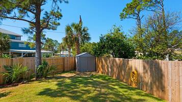 House (Tickled Turtle Beach House (3/2)) | Property grounds