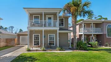 Rumah (Tickled Turtle Beach House (3/2)) | Eksterior