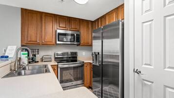Condo (Seychelles 805 (2/2)*) | Exterior
