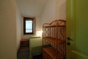 2 bedrooms
