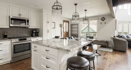 Walk to Main Street and Lift- Heart of Park City- Shuttle Access to Attractions