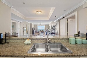 Condo (Ocean Ritz 1803 (4/4)) | Private kitchen