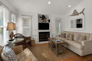 House | Living room - Love Shack (Panama City Beach)