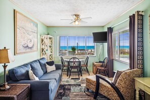 Condo (Oceanna 18 (1/1)) | Exterior