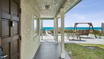 Condo (Oceanna 18 (1/1)) | Exterior