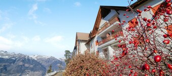 Maisonette "Meraner Blick" with Balcony & Wi-Fi; Parking Available