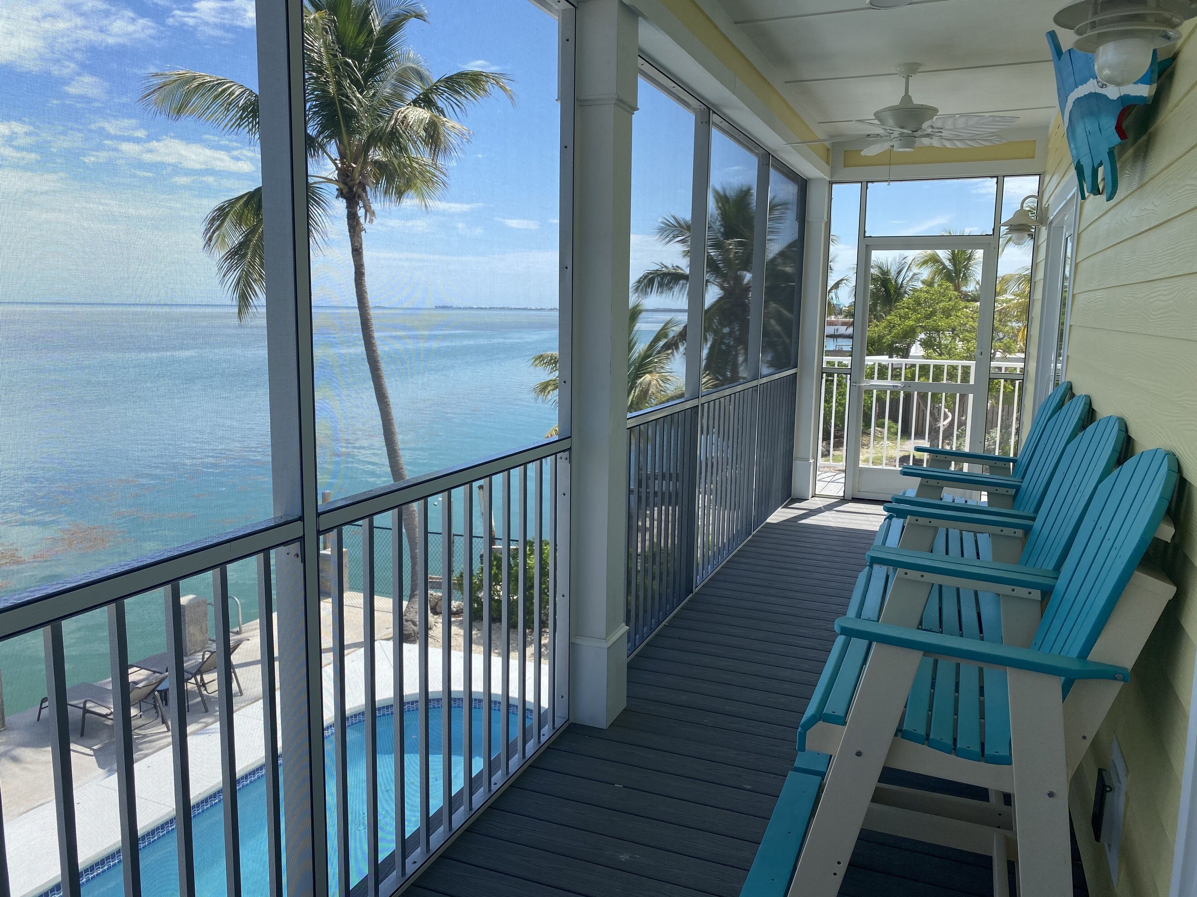 Alberca al aire libre y alberca climatizada